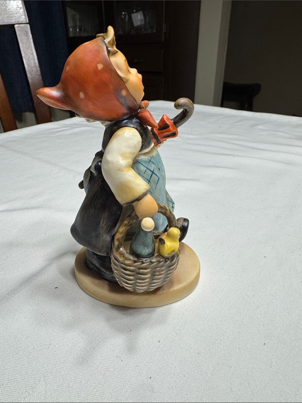 1971 Goebel M.I. Hummel “ Visiting An Invalid”  figurine. # 382. Mint condition. - Picture 2 of 11